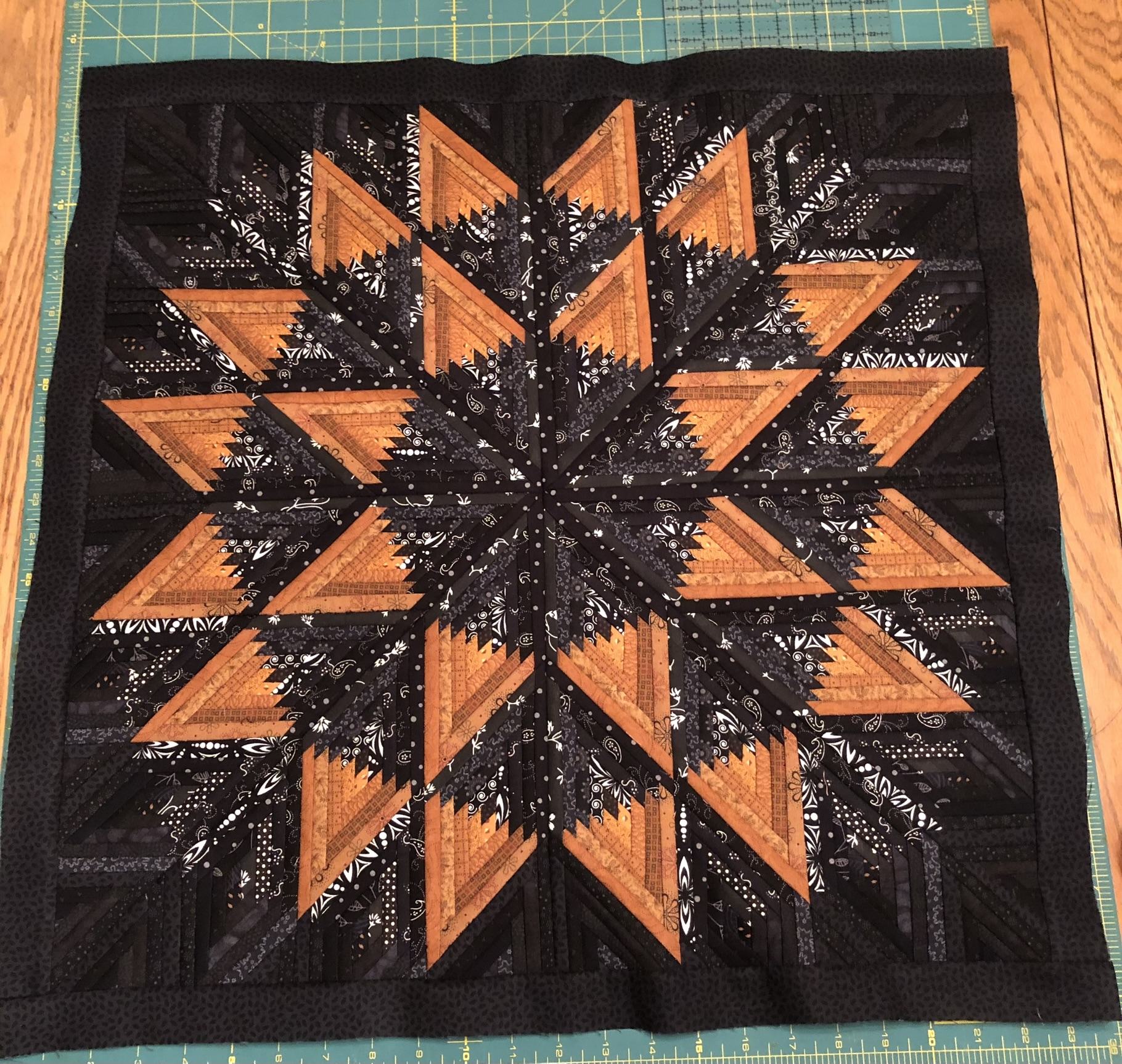 Dramatic lone star in black and gold autumn colors